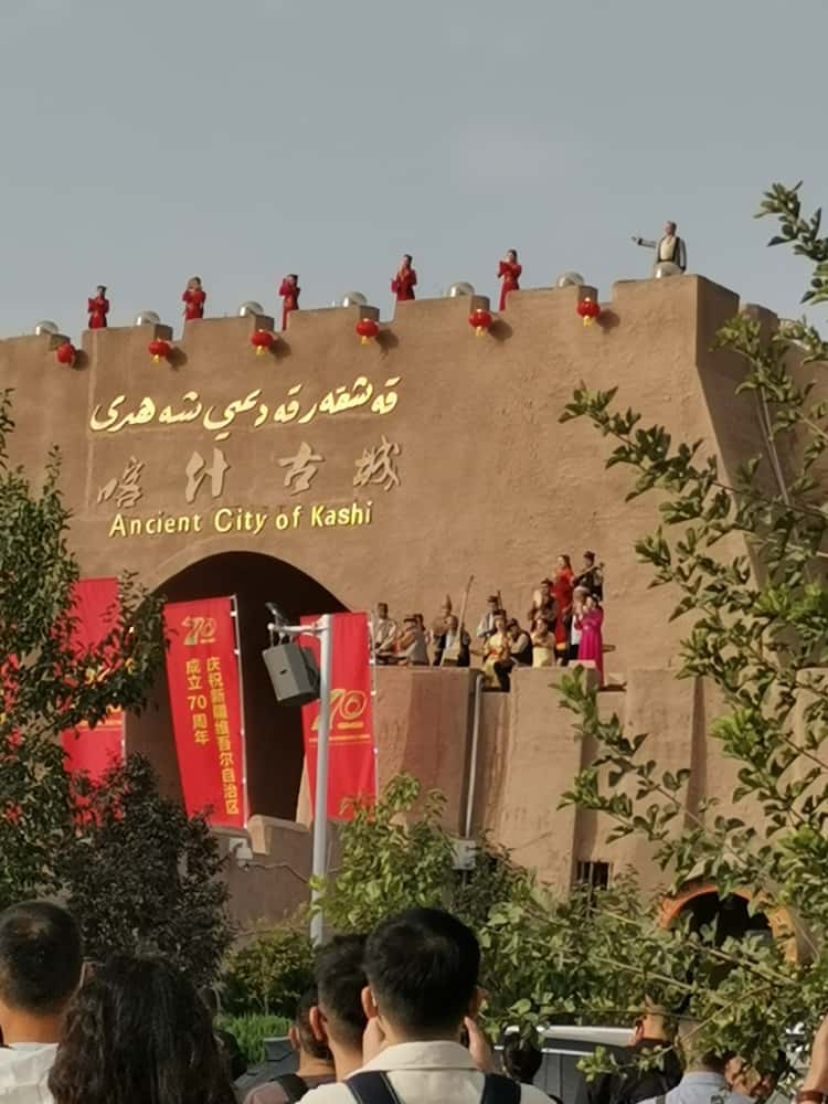🕌 Kashgar Travel Journal: Two Days in Xinjiang’s Ancient Silk Road City