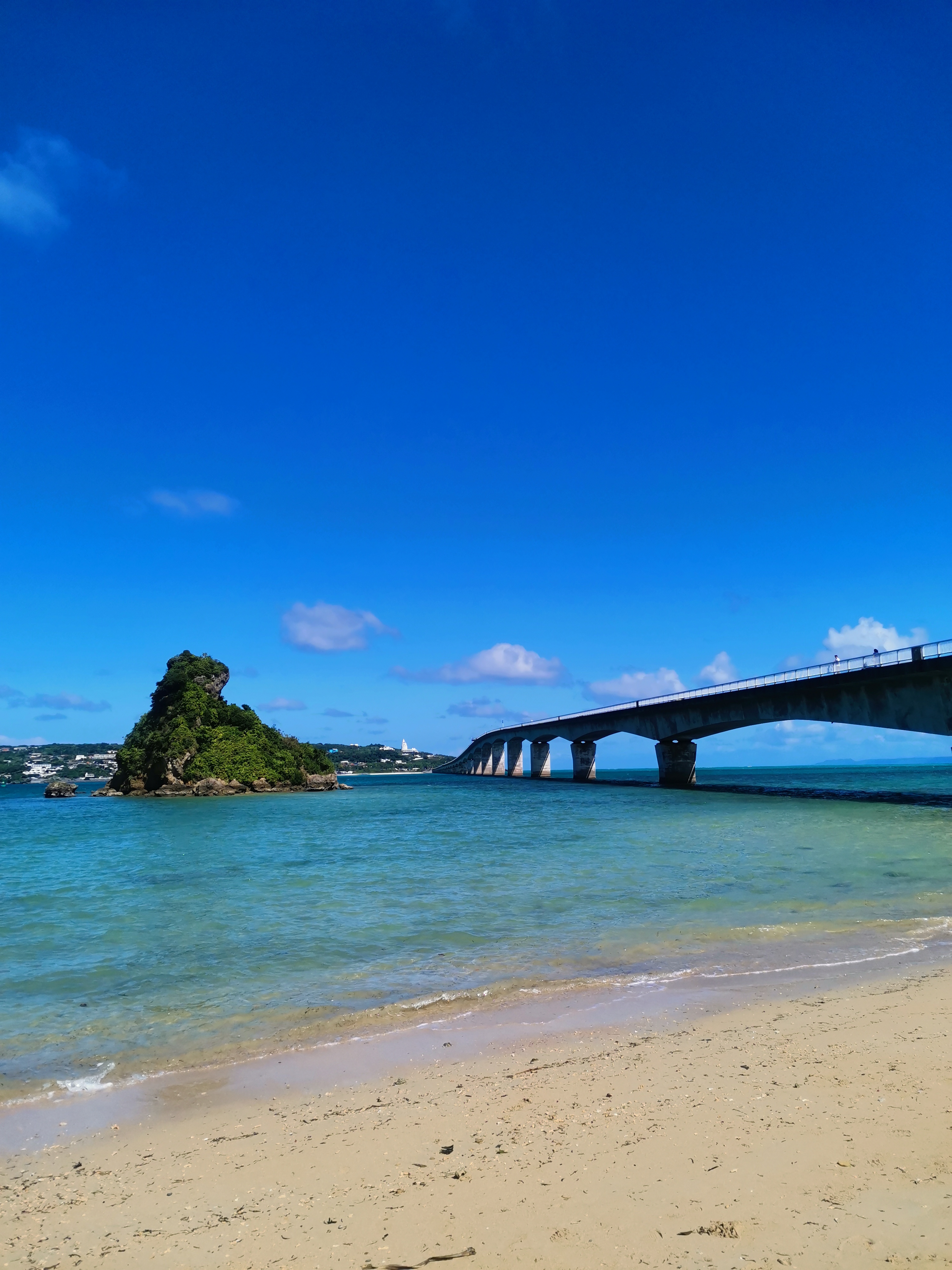 古宇利岛一日行：虾饭、心形岩与冲绳北部海岸地貌